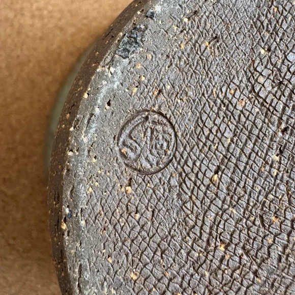 Japanese Ceramic: Mizusashi by Fukumori, Tsukidou Karatsu-yaki Suehiro Water Jar - Picture 10 of 16